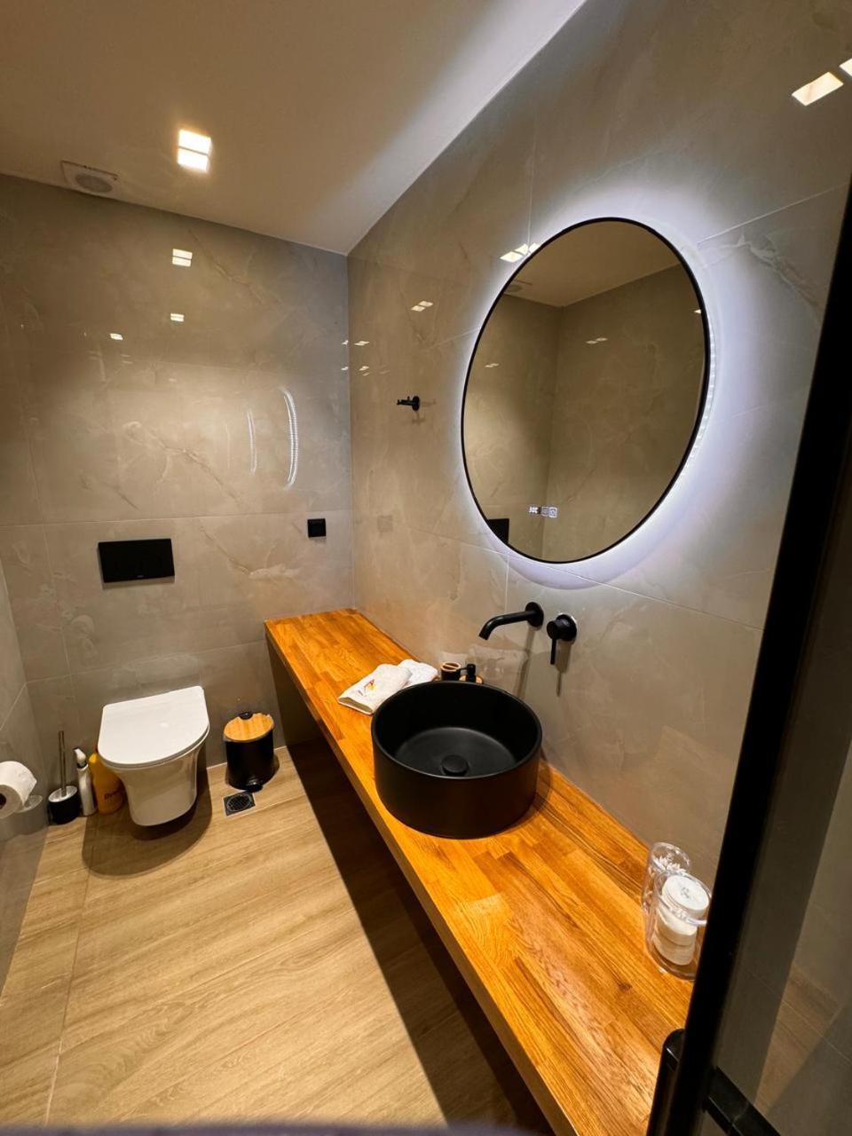 Triple A - Near Ermou Shopping Street - Family Hospitality - Free Parking! Aparthotel Athens Luaran gambar